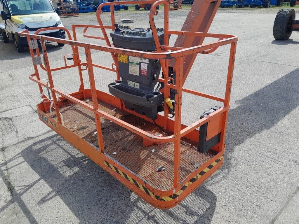 Sold - Articulated Boom Lift - View 2
